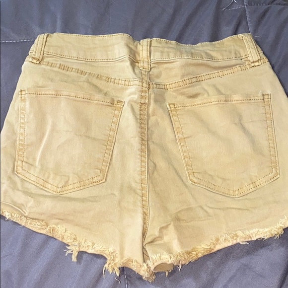Shorts - Picture 2 of 3